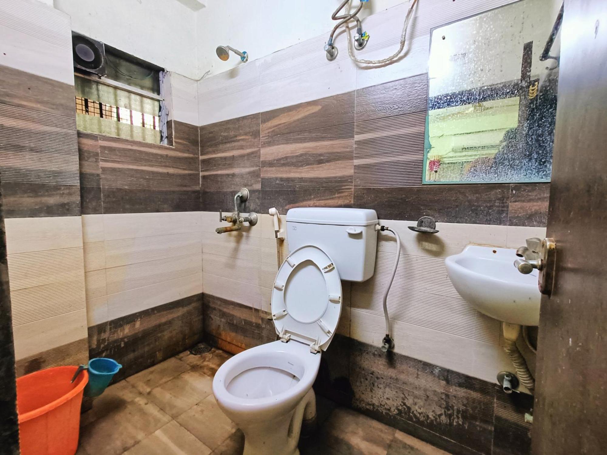 Rest Inn Hotel Newtown Road Near Tata Medical Kolkata Luaran gambar